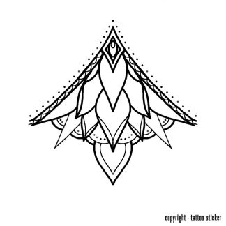 Sternum plaktattoo